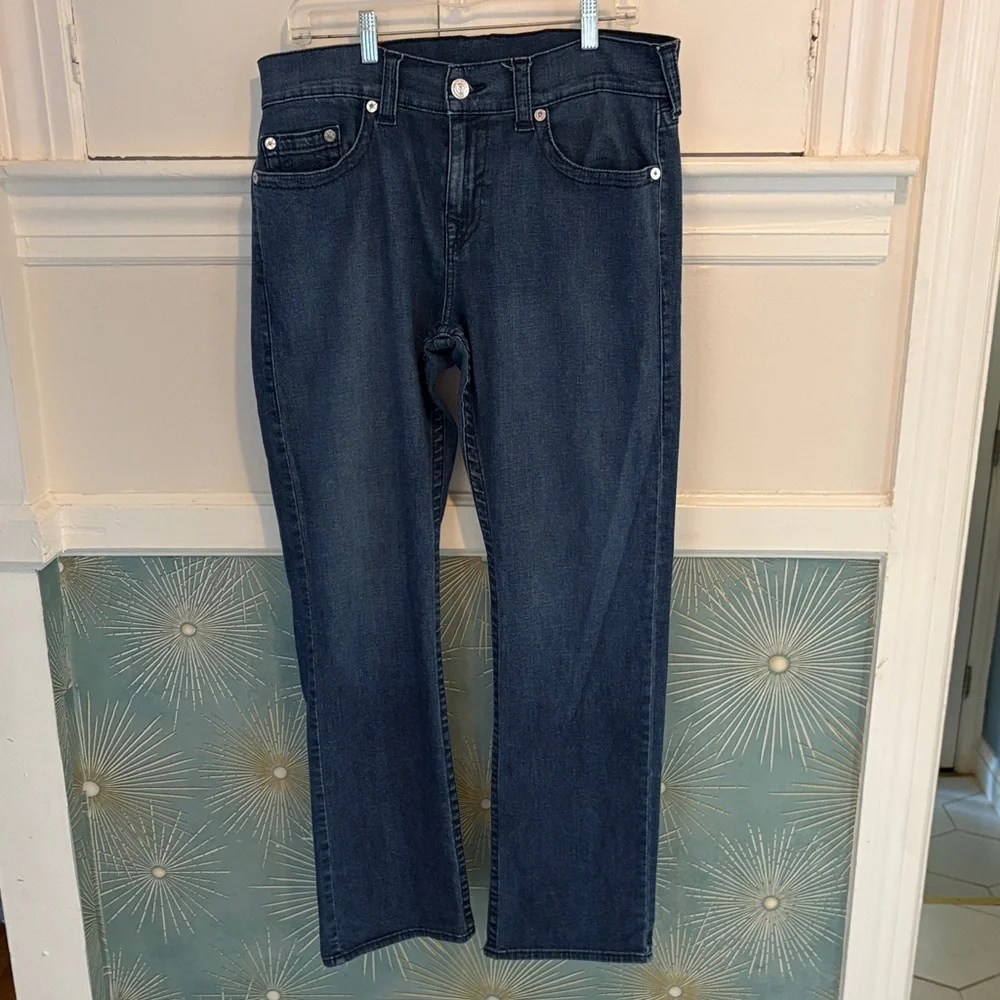 Men’s True Religion Ricky Relaxed Straight Jeans. 32” inseam;35” waist